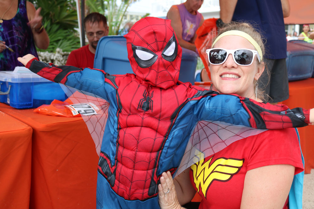 Heroes and Villains 5K 2017 photo - Duval Street, Key West